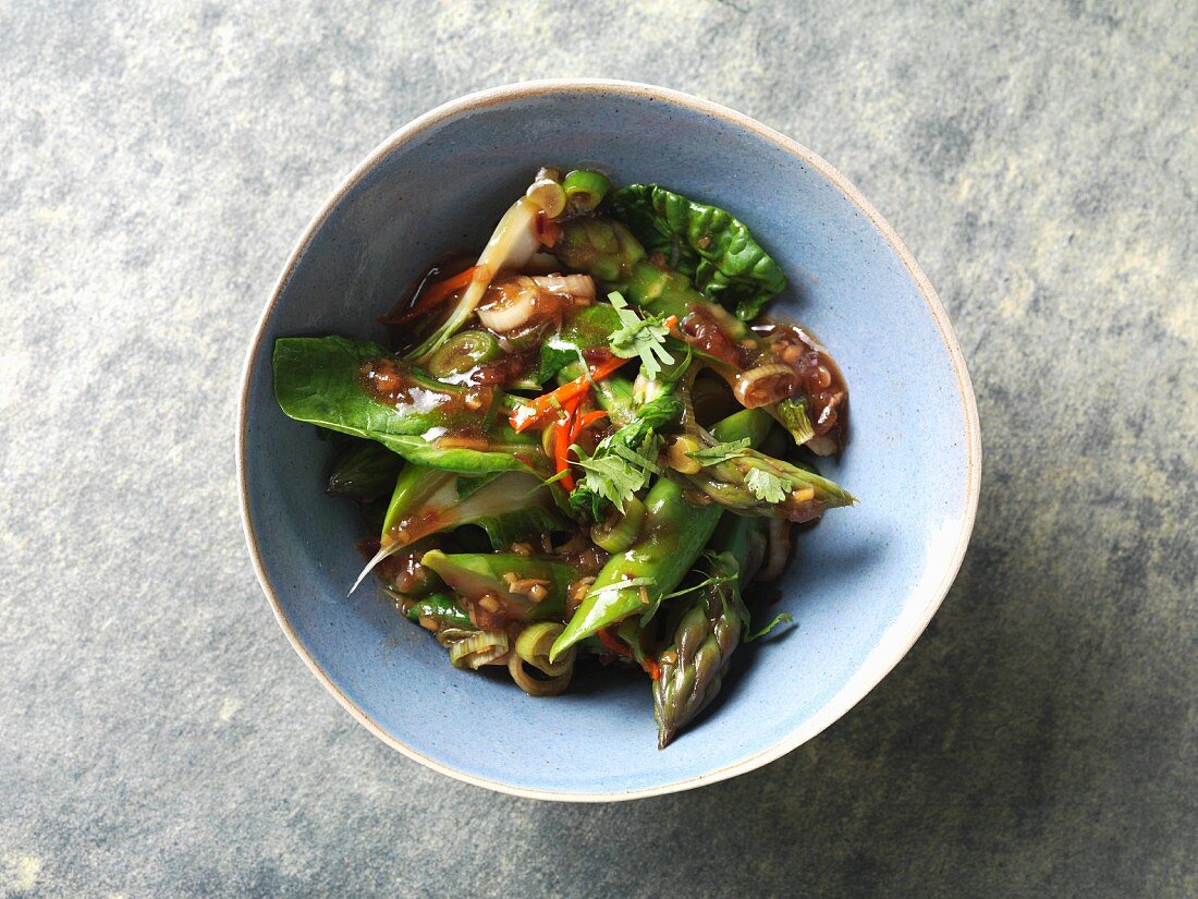 Flash fried bok choy and green asparagus (vegan)
