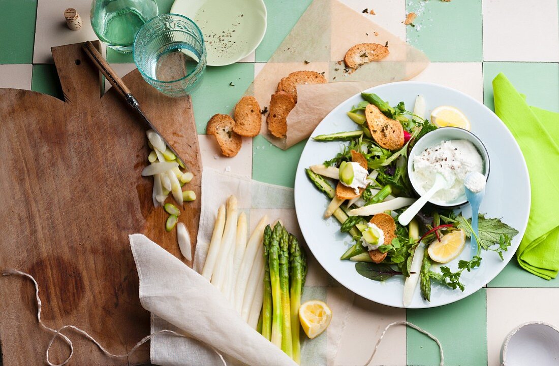 Asparagus salad with a dip