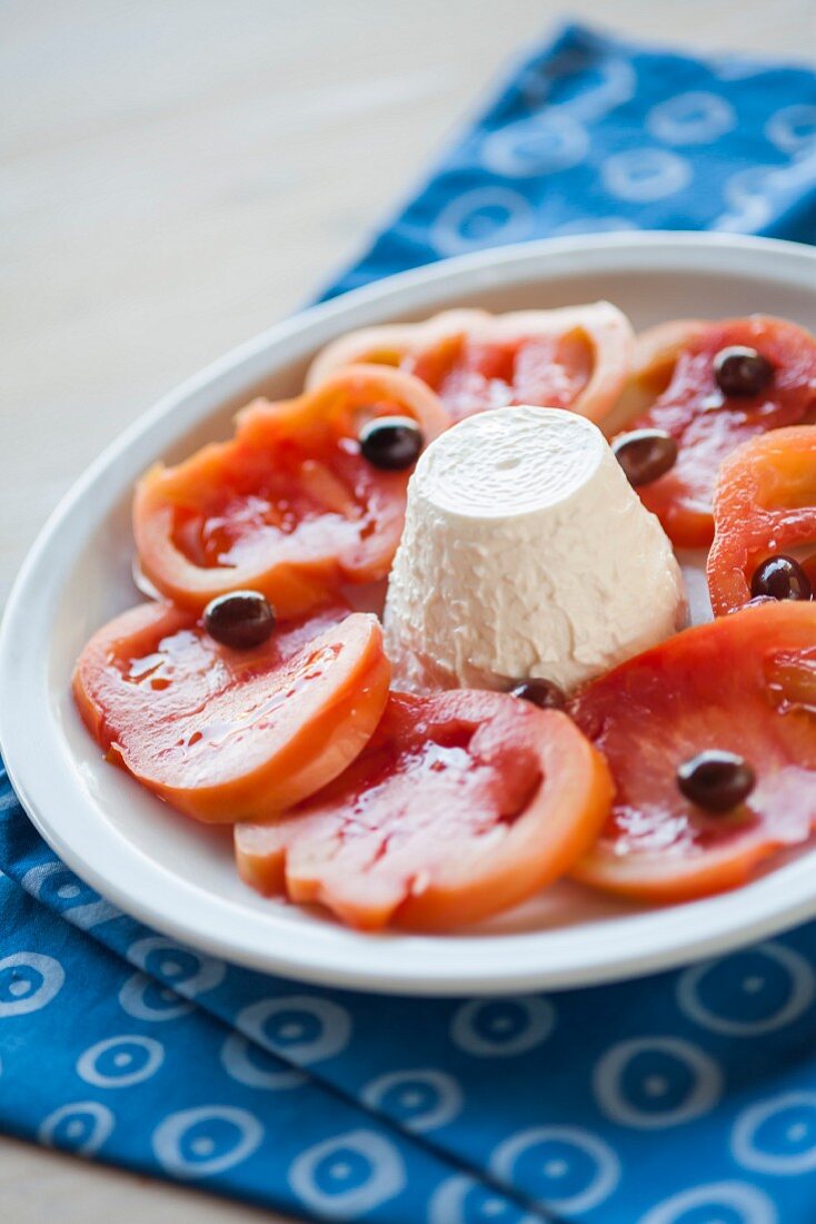 Ricotta e pomodoro (Ricotta mit Tomaten, Italien)