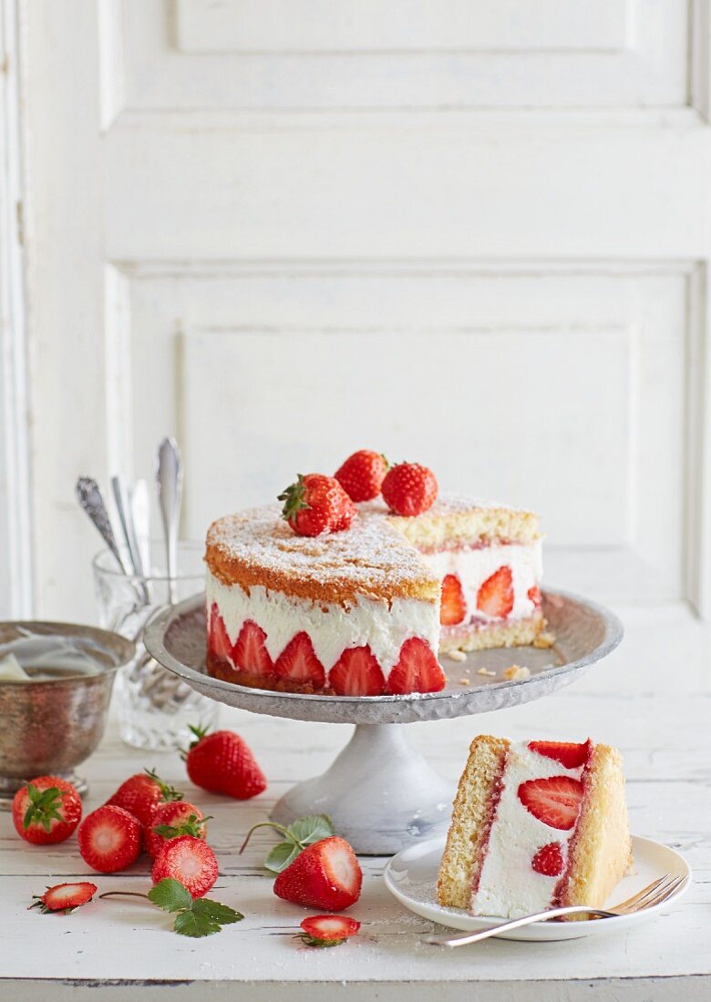 Käsesahnetorte mit Erdbeeren