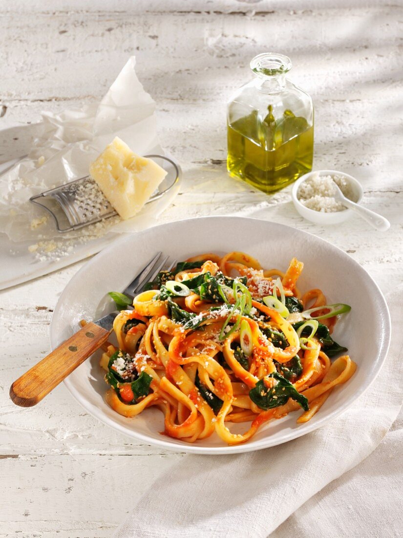 Fettuccine with spinach and Parmesan