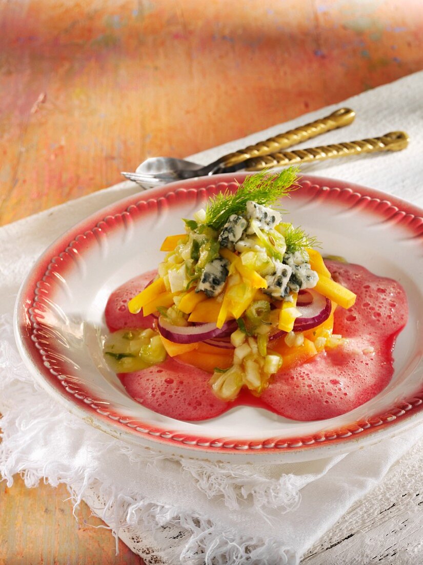 Honeydew melon salad with young fennel and peaches