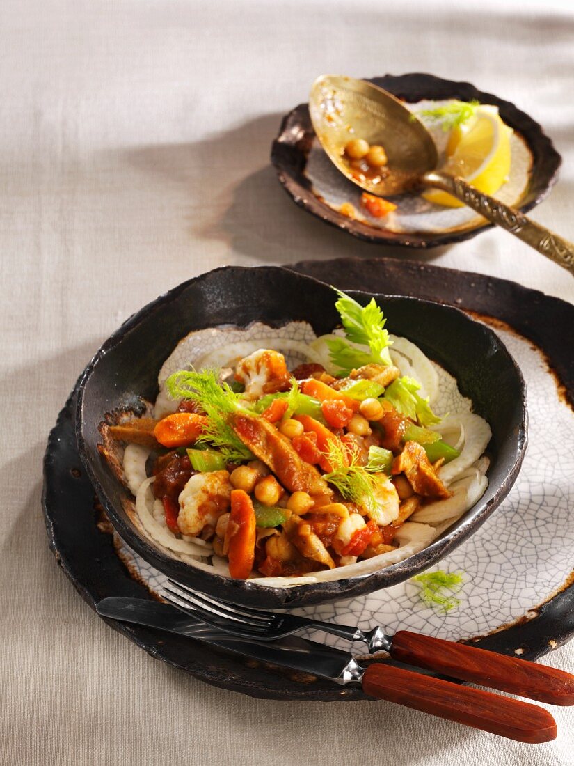 Blumenkohl-Lupinen-Ragout mit Kichererbsen und Curry