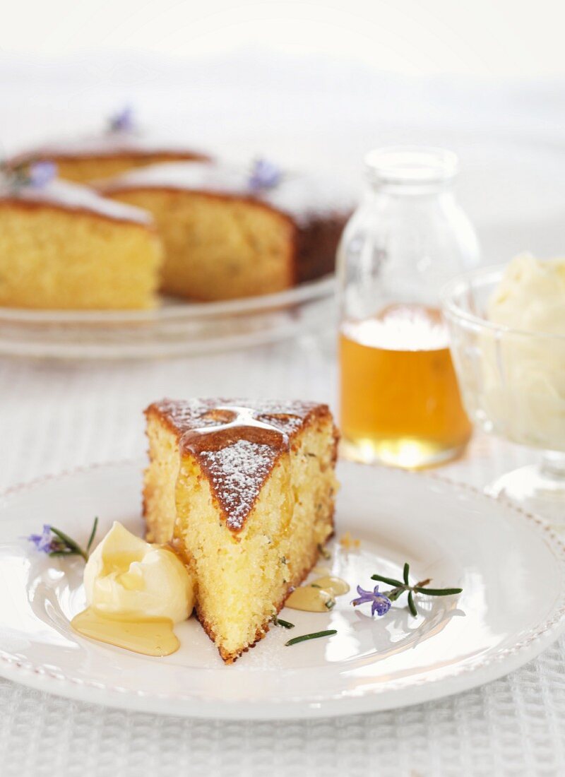 Rosemary cake with honey