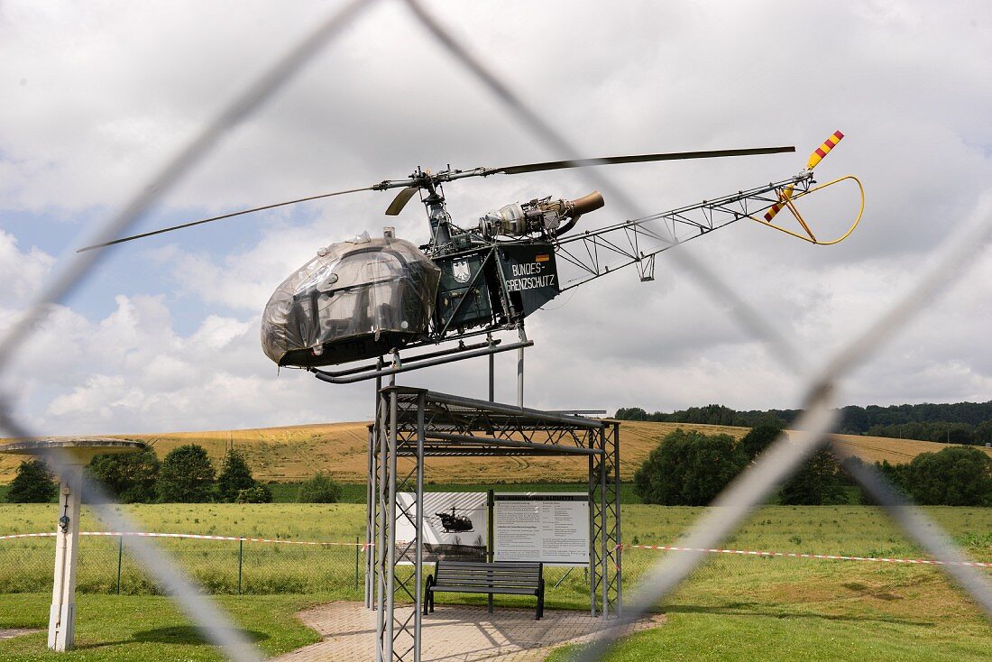 Hubschrauber auf dem Grenzlandmuseum Eichsfeld
