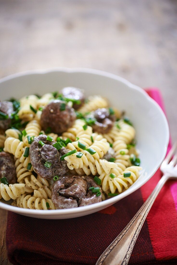 Fusilli with mushrooms and chives
