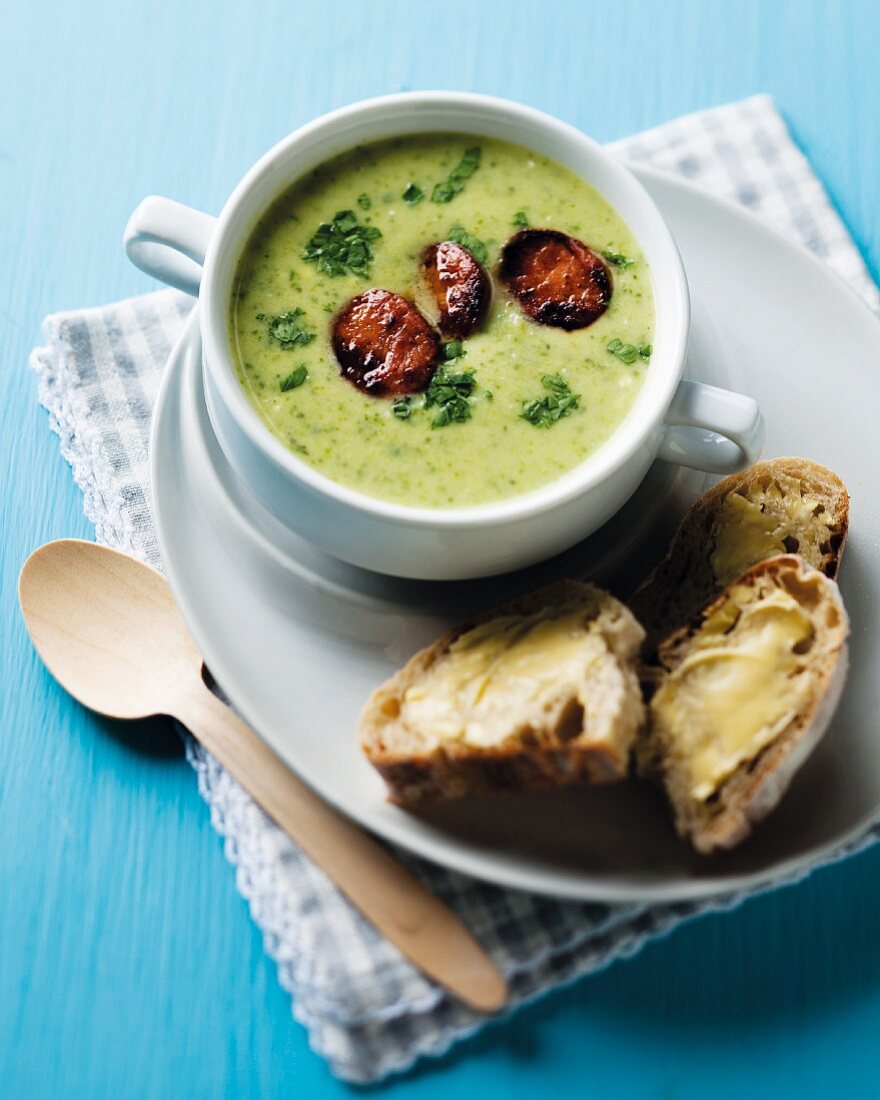Courgette soup with fried chorizo
