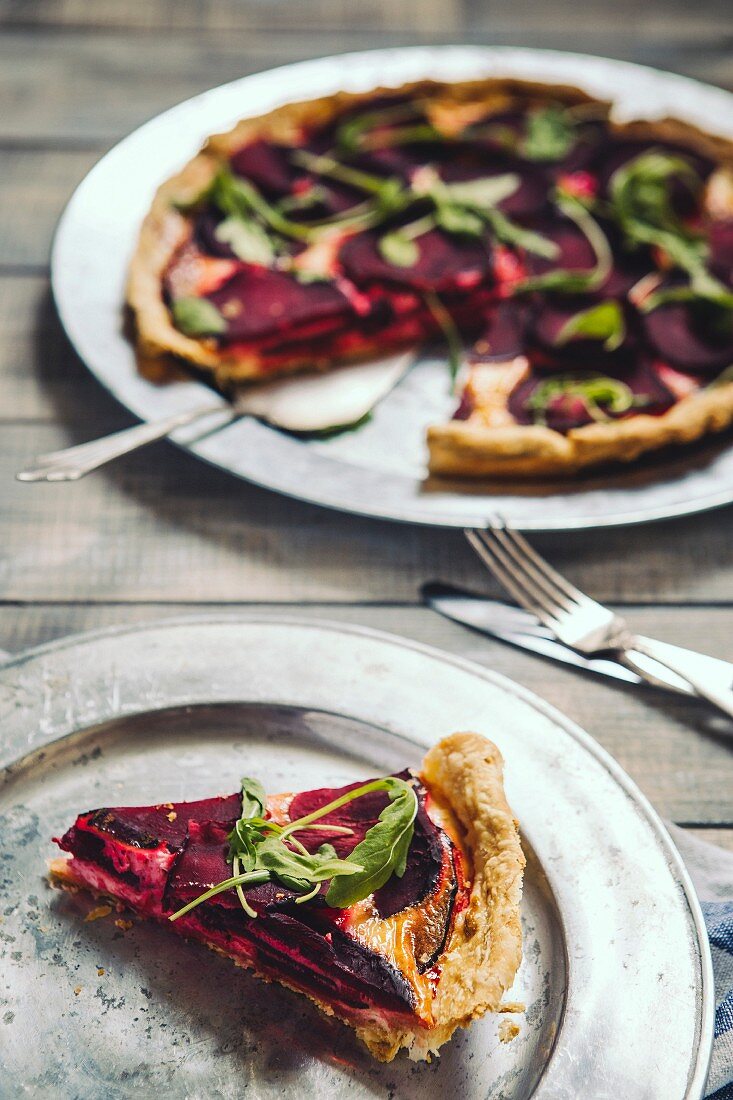 Beetroot tart with mascarpone, sliced