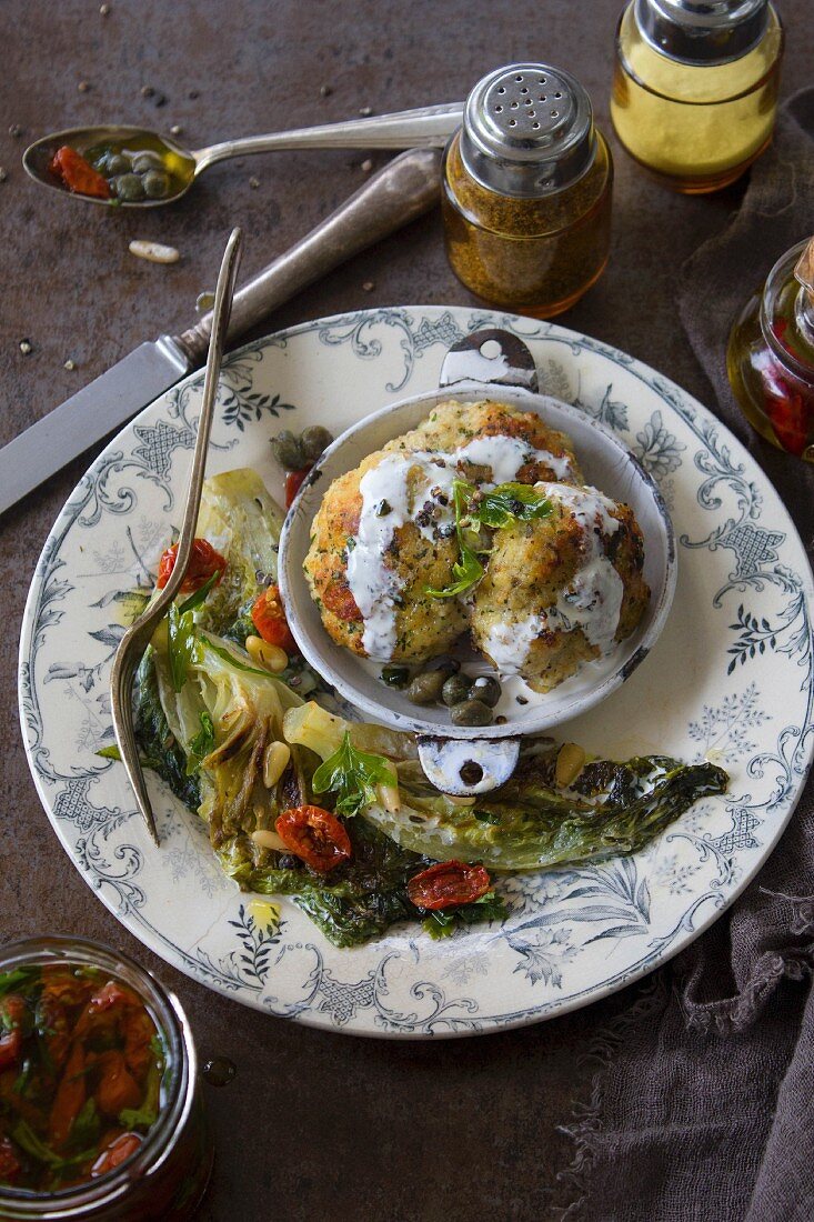 Fischfrikadellen mit gegrilltem Gemüsesalat