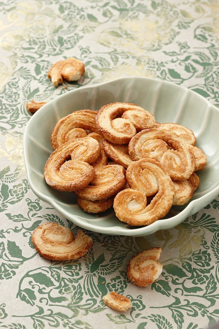 A bowl of palmiers