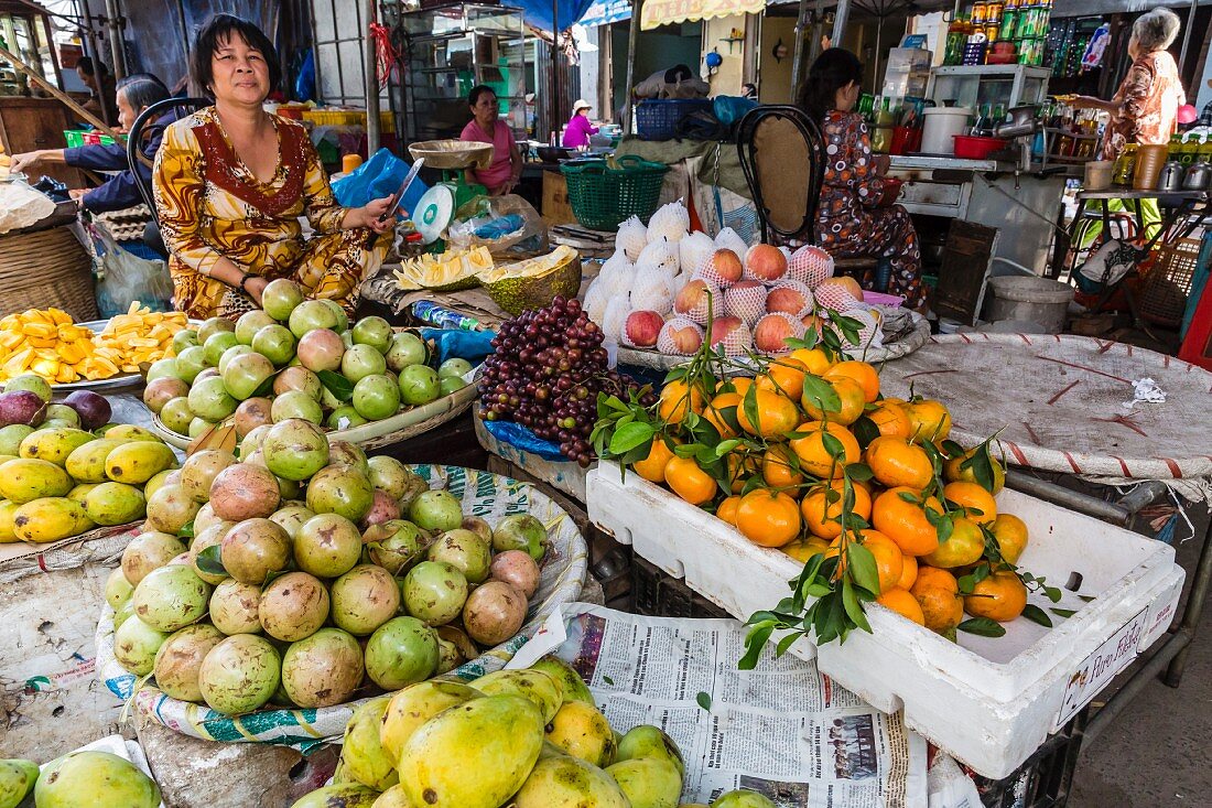 Frische Produkte auf dem Markt in Chau Doc, Mekong Delta, Vietnam, Indochina, Südostasien