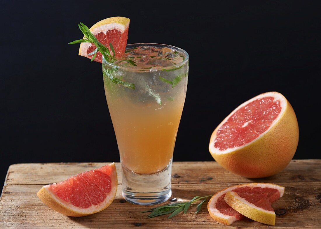 Gin with pink grapefruit and tarragon