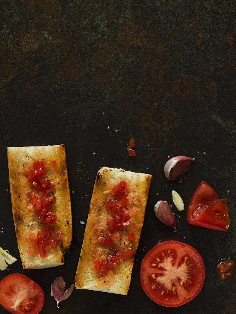 Spanish tomato bread with garlic