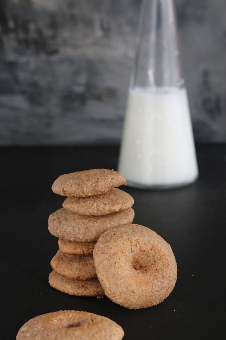 Gluten-free biscuits with peanuts