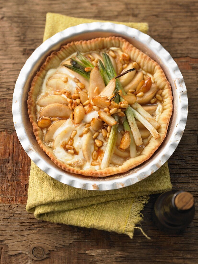 Spicy pear tart with candied garlic