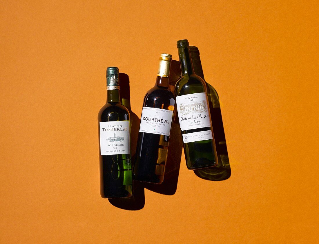 Weissweinflaschen aus dem Bordeaux