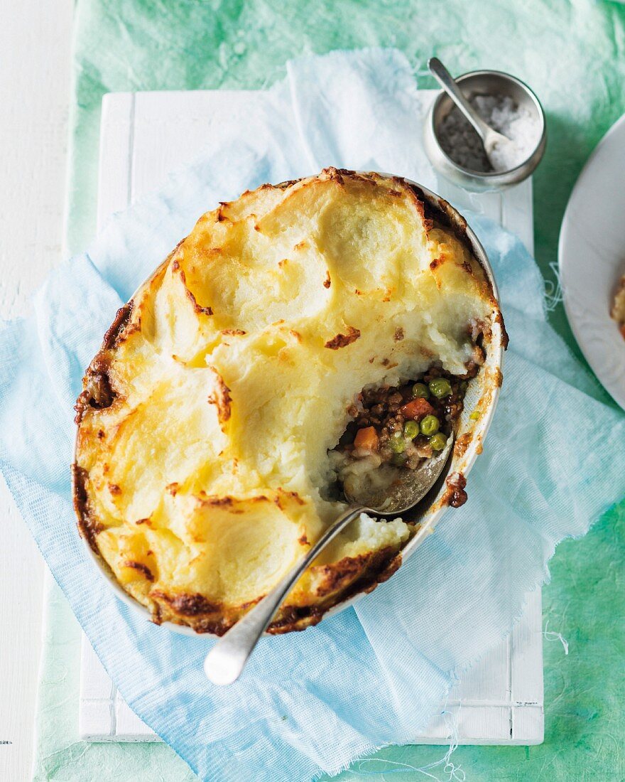 Cottage pie (minced beef pie topped with mashed potatoes, UK)