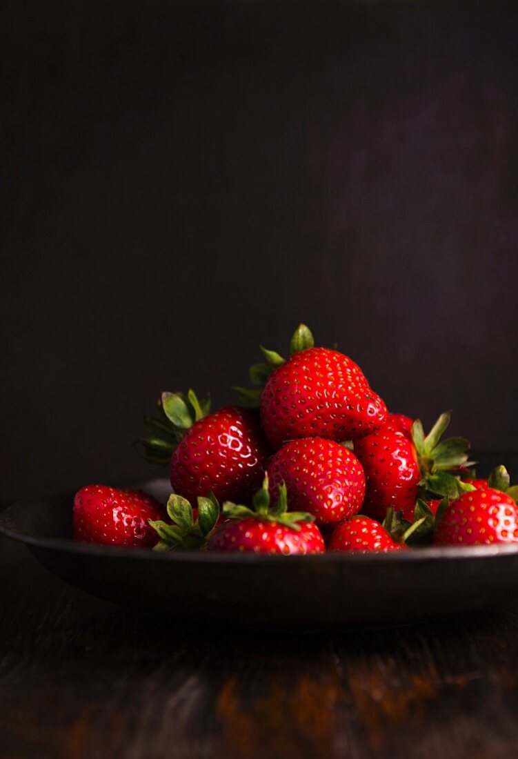 Frische Erdbeeren in einer Schale