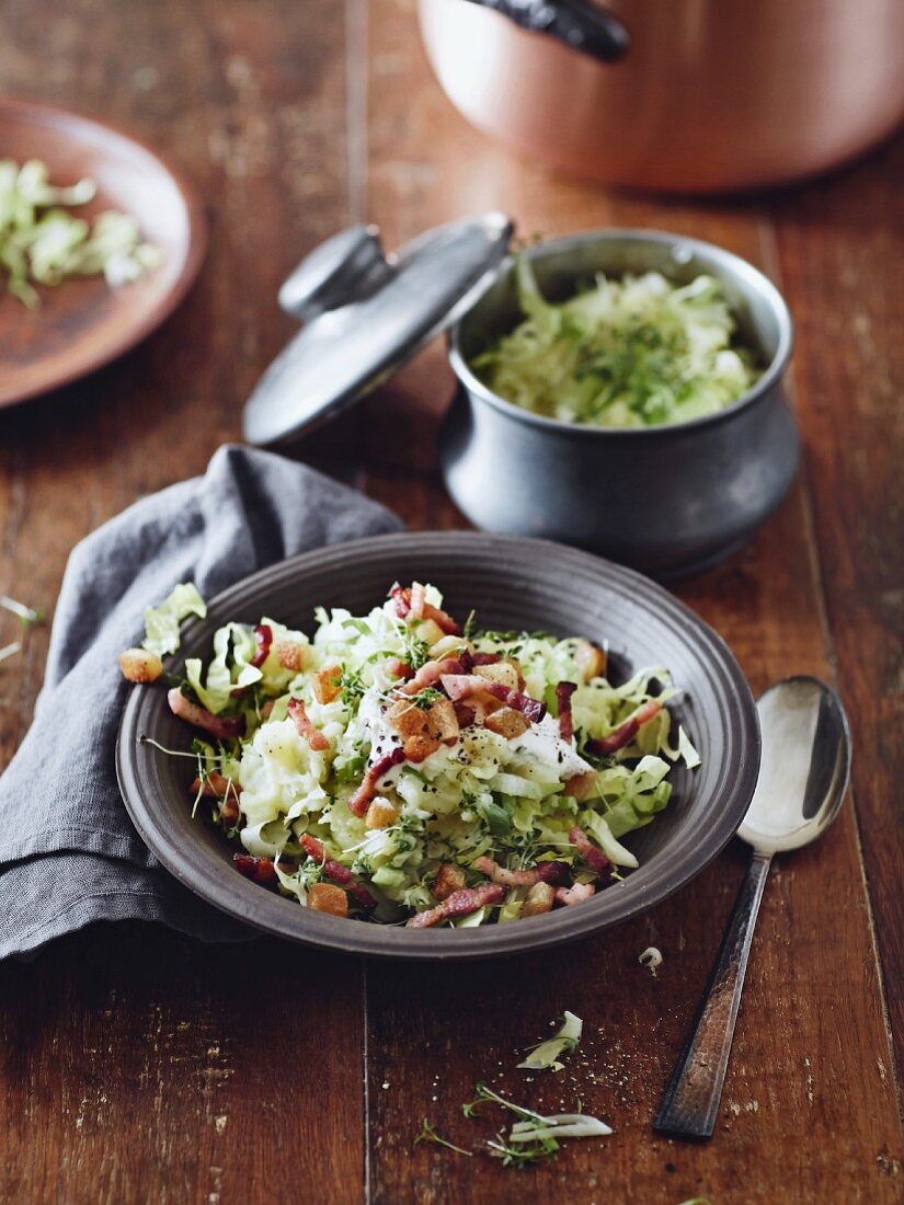 Mash pot with chicory salad