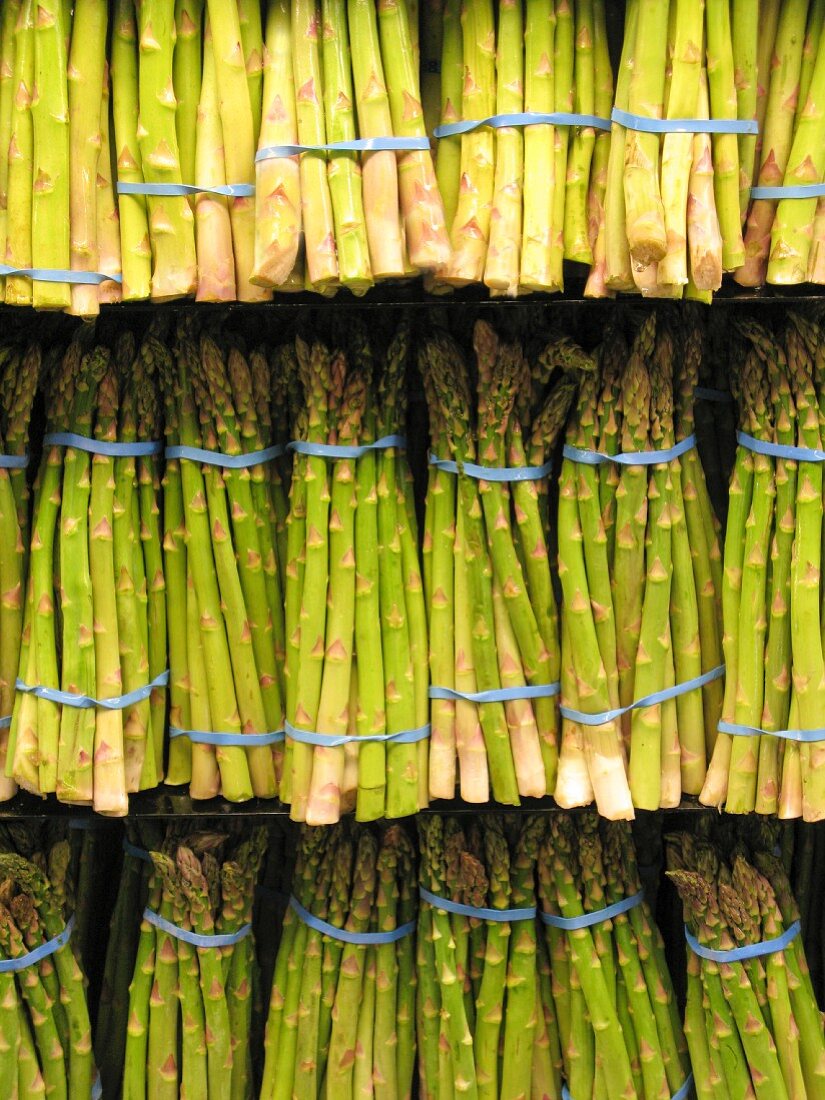 Asparagus at a market