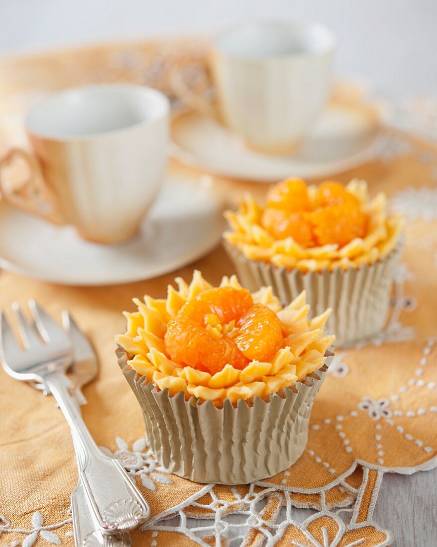 Mandarin marmalade cupcakes