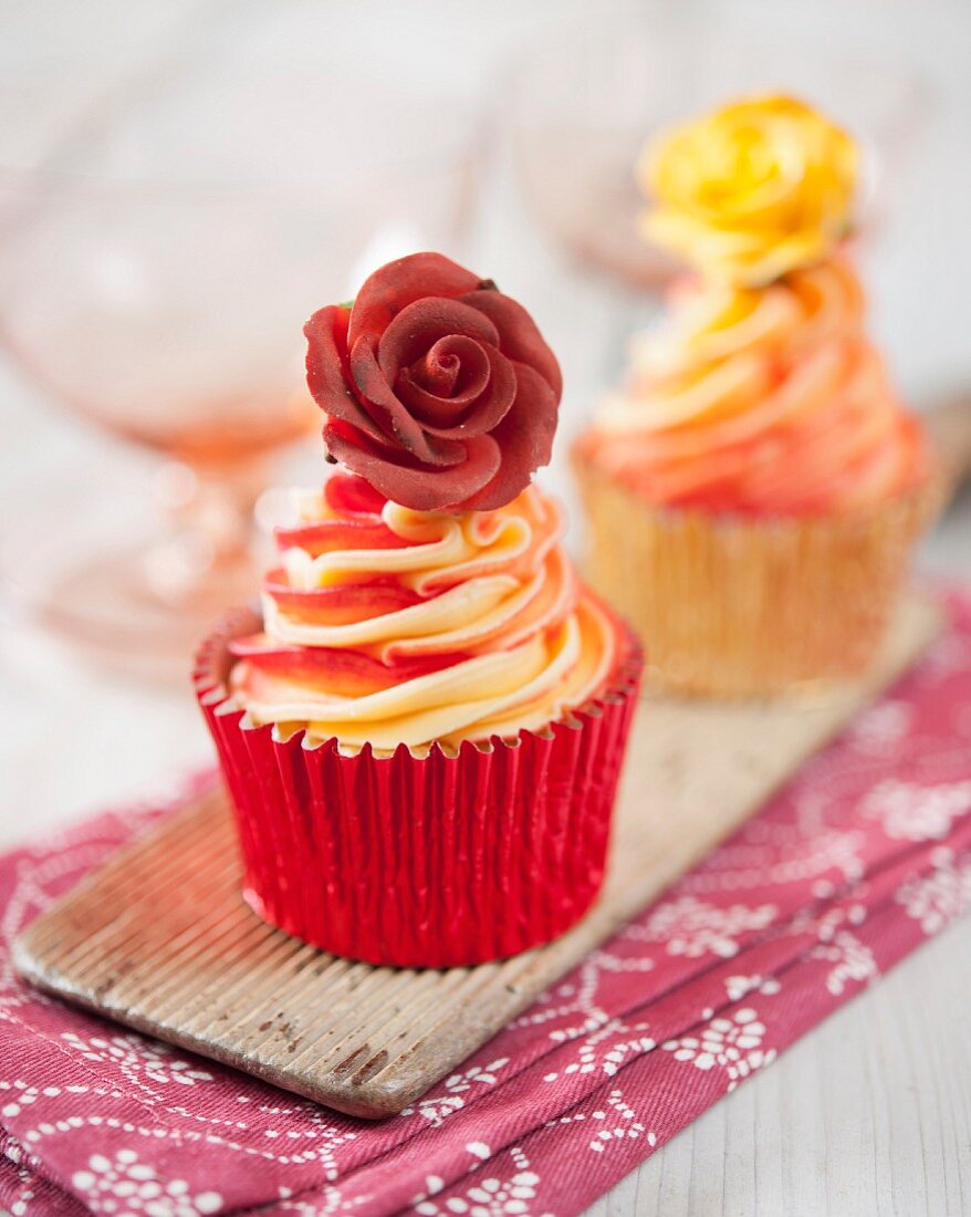Rose cupcakes in red and yellow