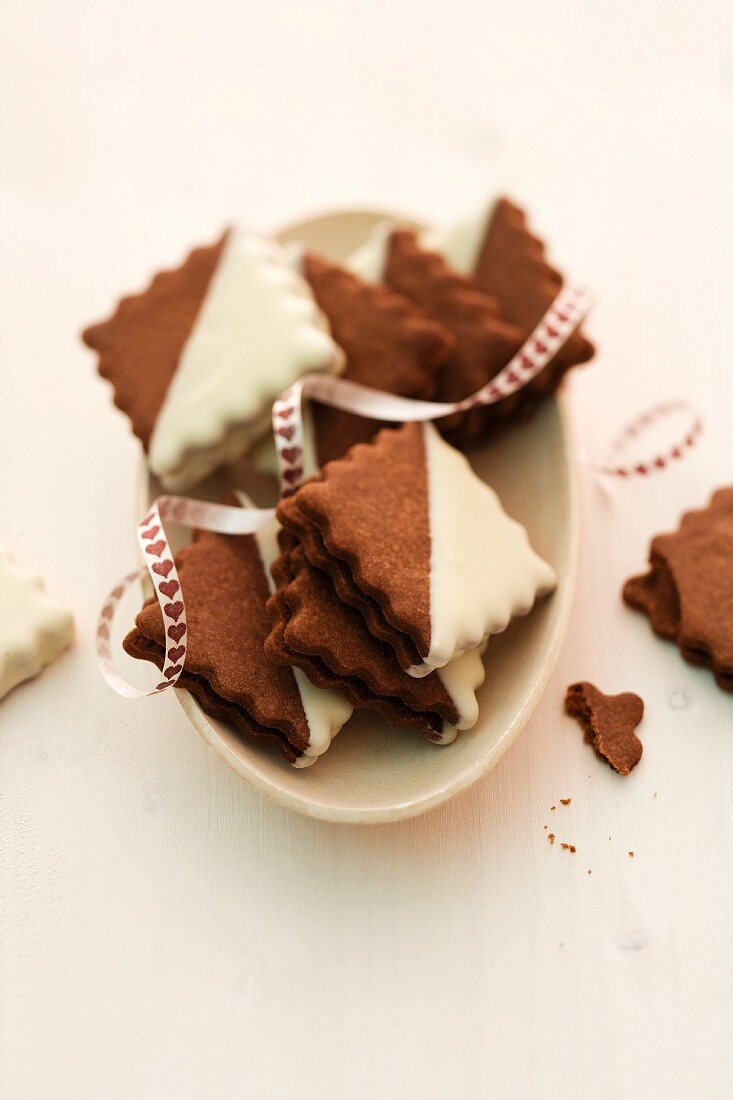 Chocolate nougat biscuits (Christmas)
