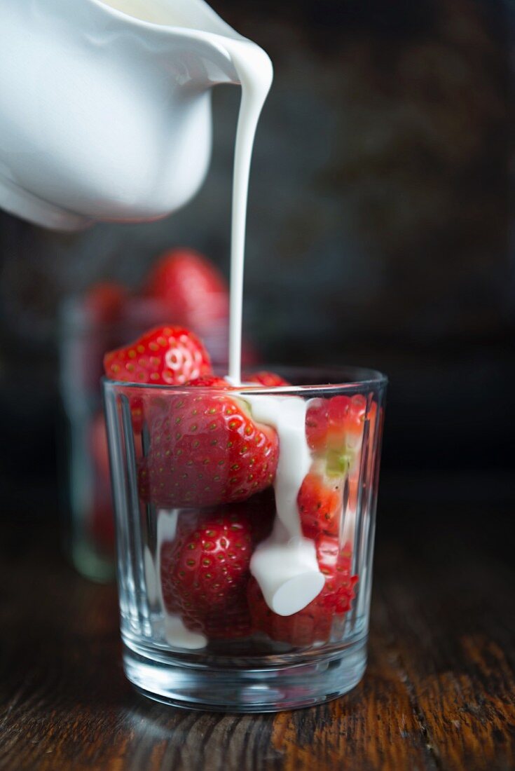 Strawberries with whipped cream