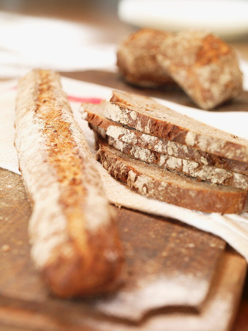 Baguette, Bauernbrot und Brötchen