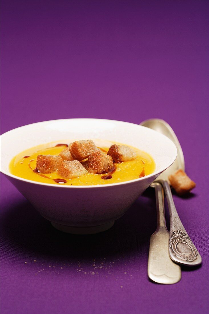 Pumpkin soup with cinnamon croutons