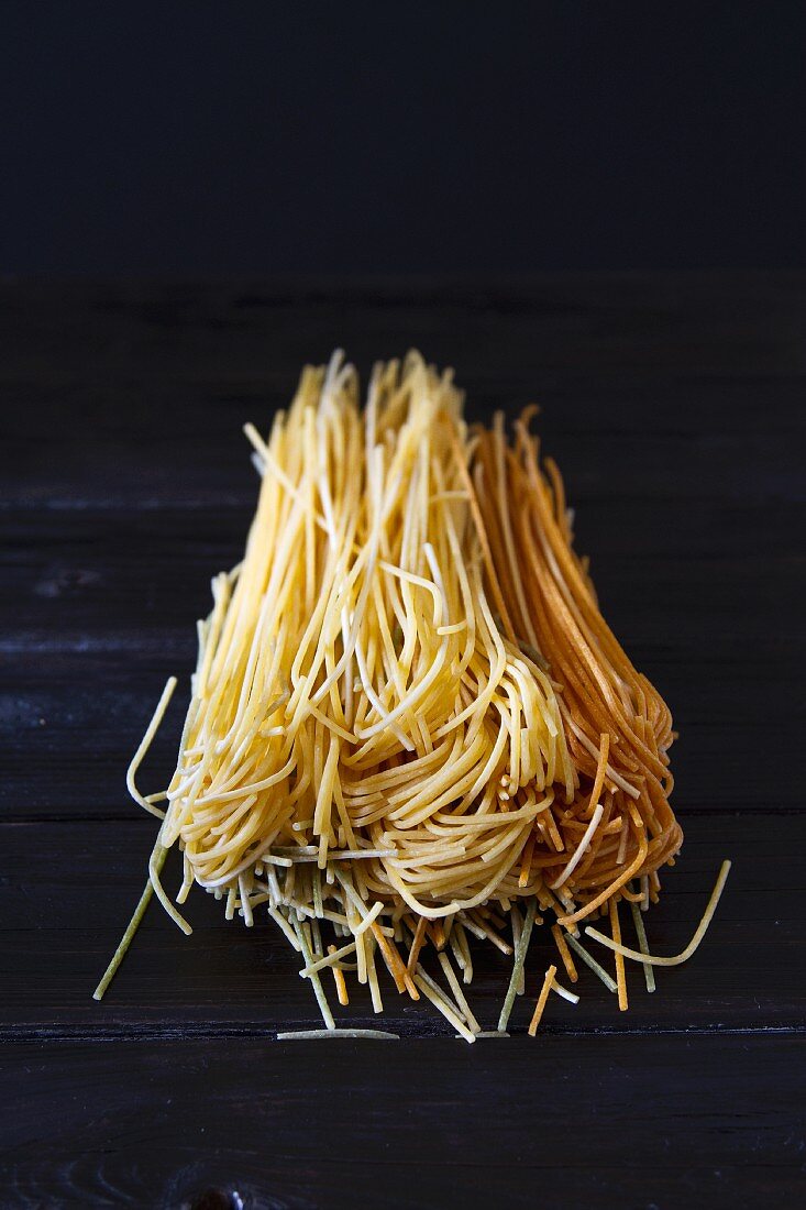 Spaghetti in verschiedenen Farben