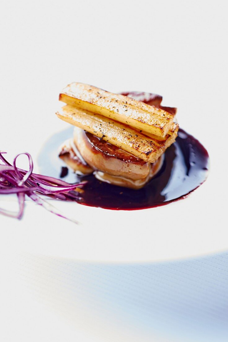 Foie gras mit Schwarzswurzeln