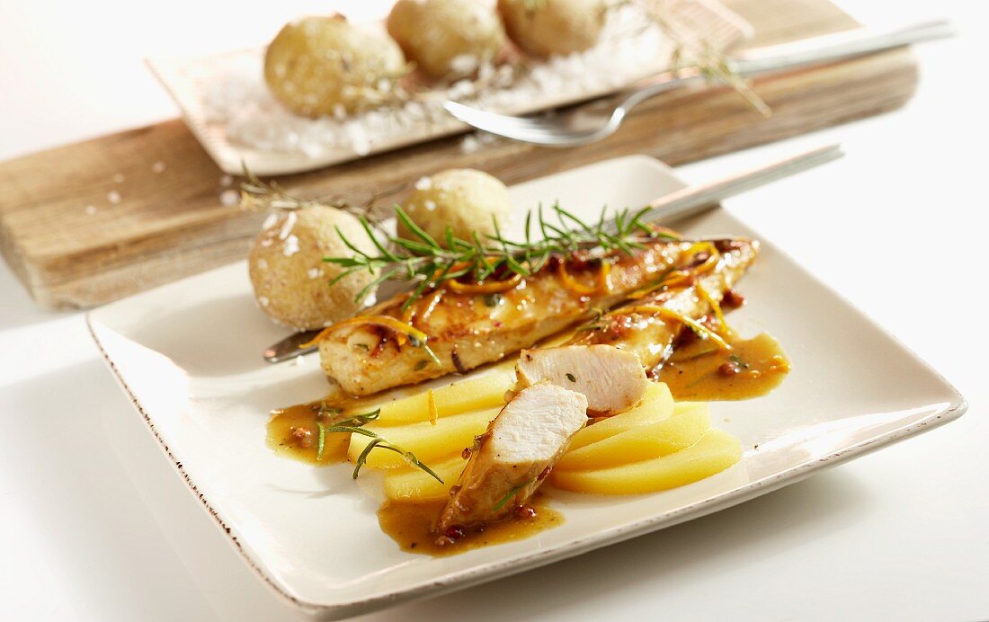 Rabbit fillet with quince and potatoes