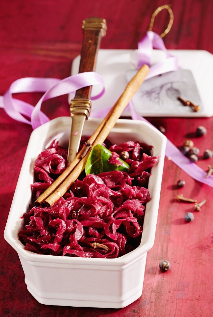 Christmas red cabbage with cinnamon
