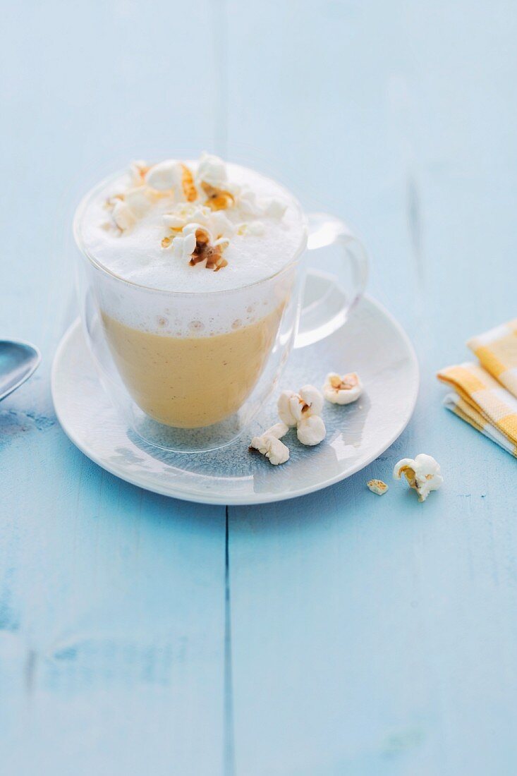 Cream of sweetcorn soup with popcorn