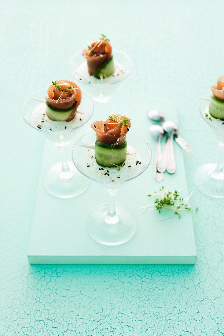 Cucumber rolls with wasabi mousse and smoked salmon