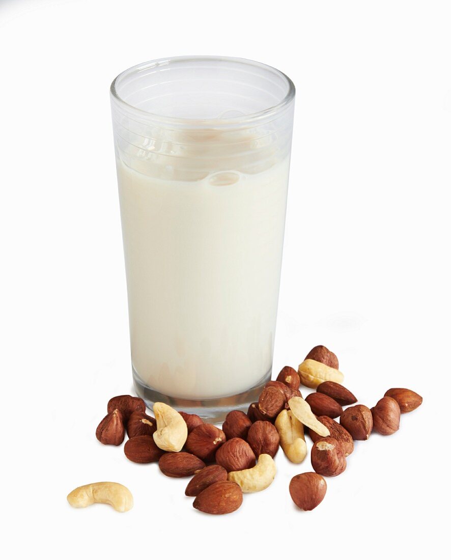 Lactose-free milk with nuts