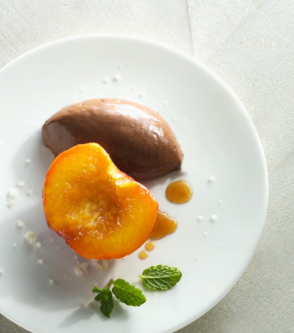 Caramel peaches with chocolate ice cream