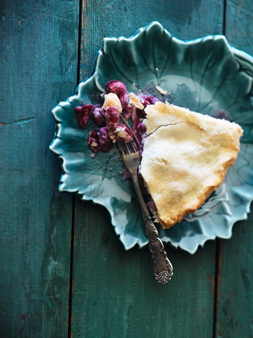 A slice of grape pie (seen from above)