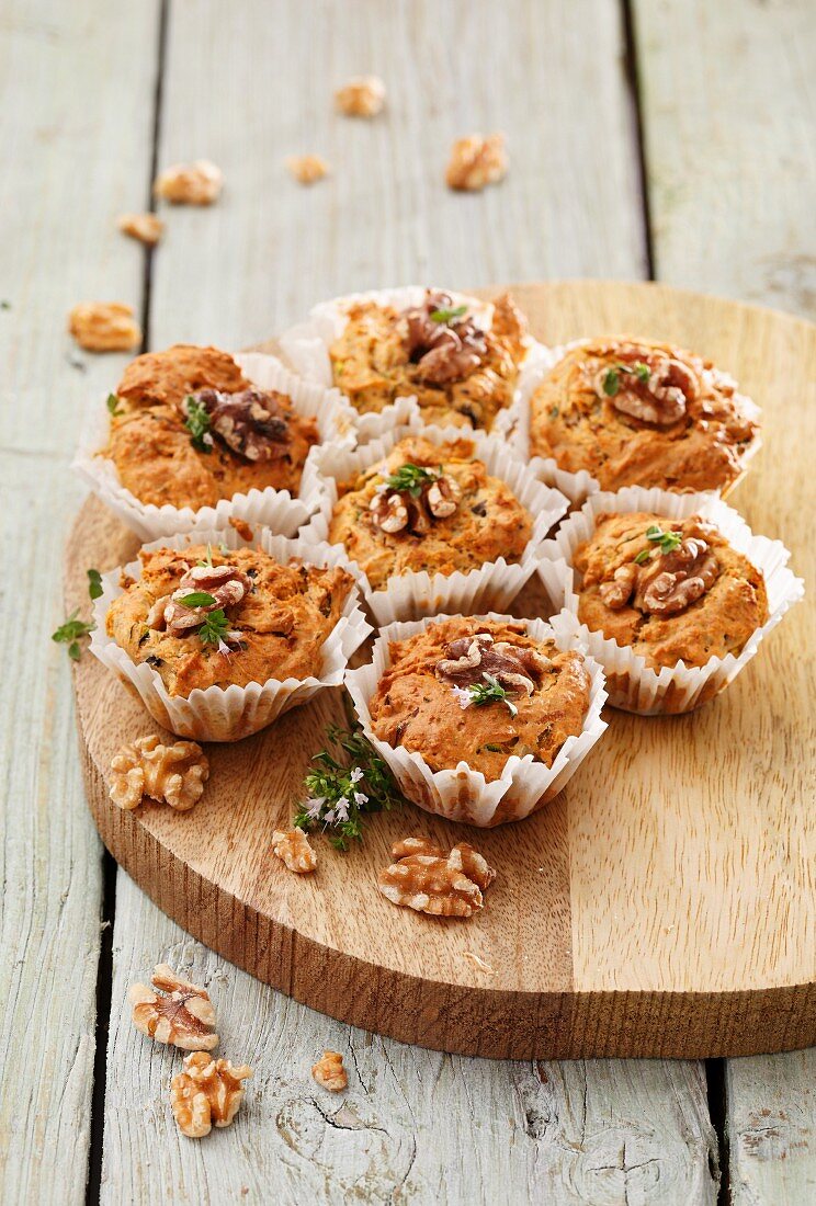 Courgette muffins with walnuts