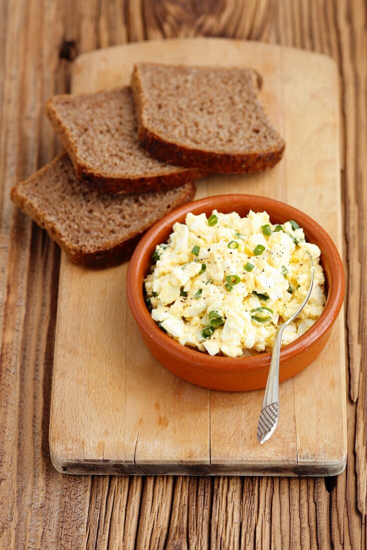 Egg salad and wholemeal bread