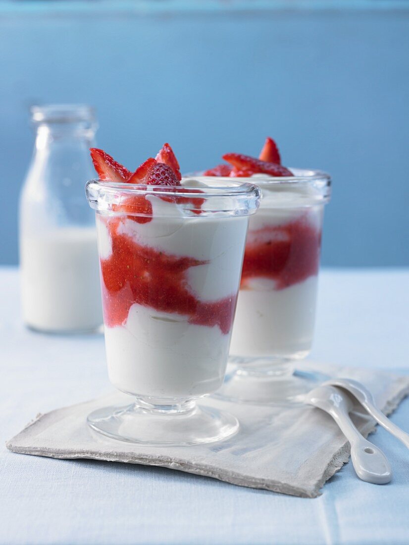 Erdbeer-Schoko-Quark mit weisser Schokolade