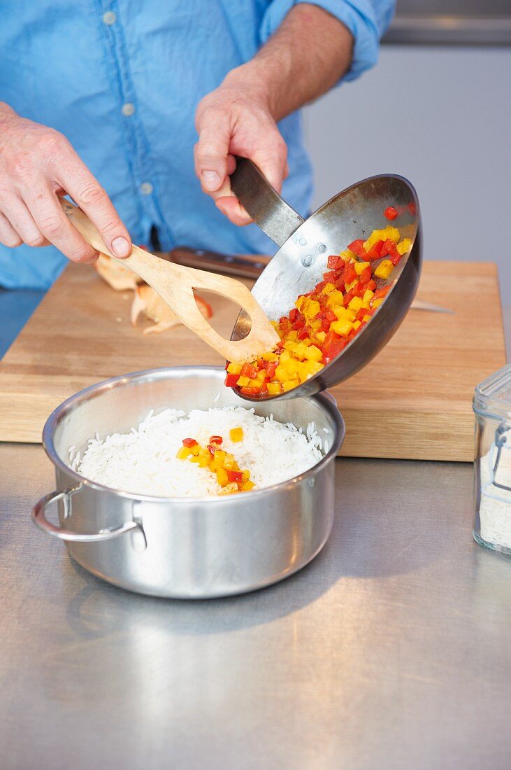 Pepper rice for turkey goulash being made