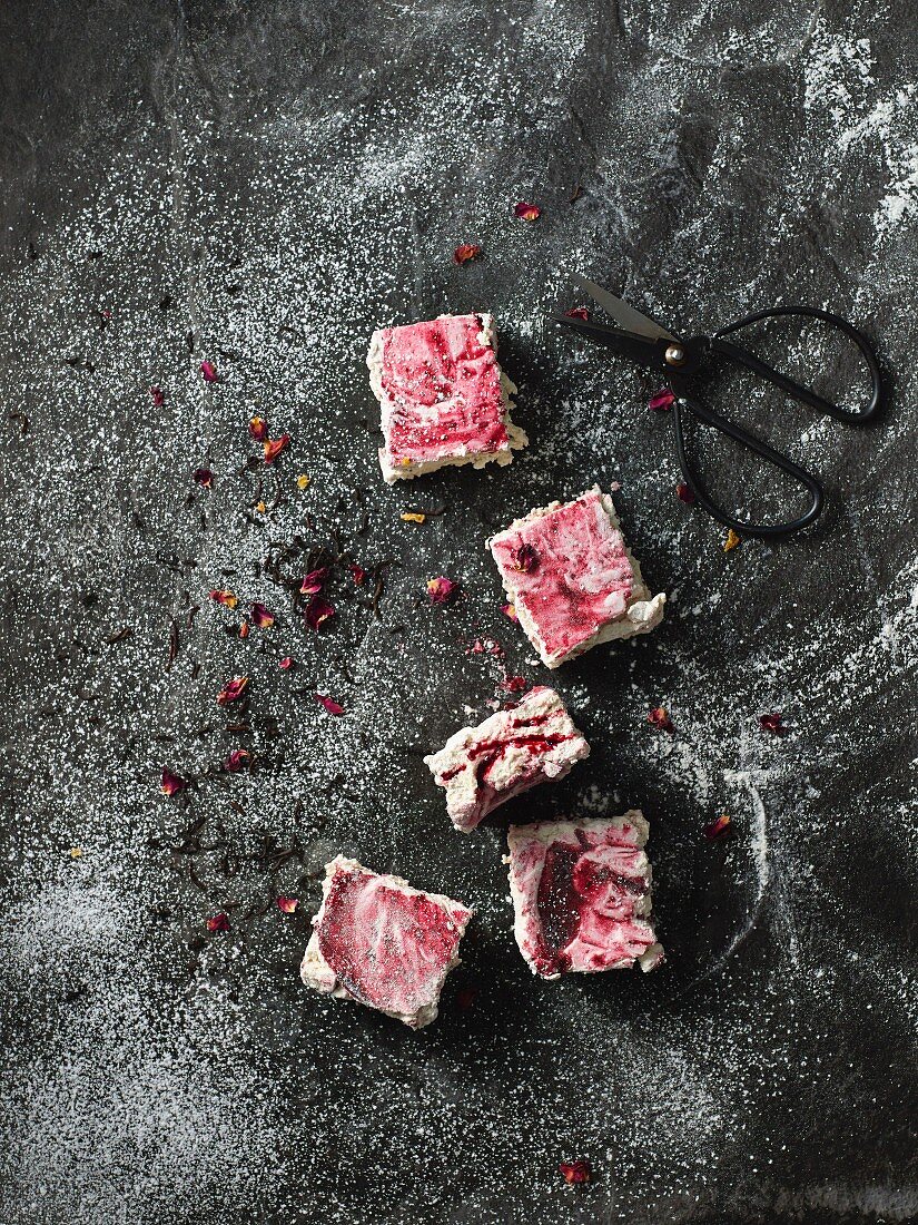 Marshmallows with berry sauce