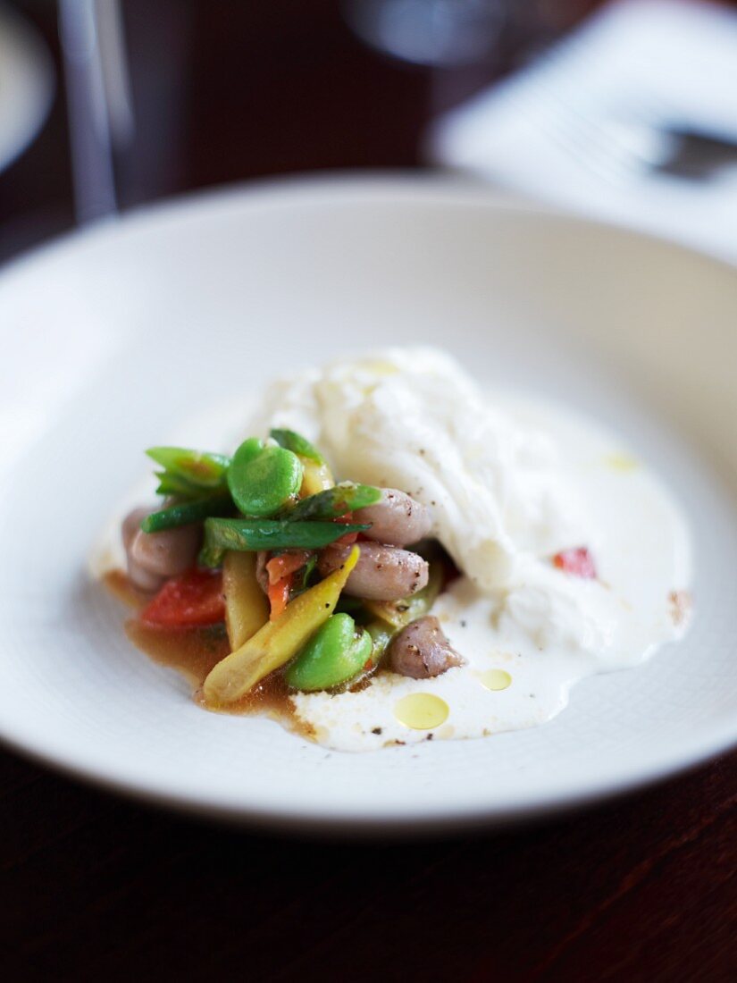 Burrata with vegetables