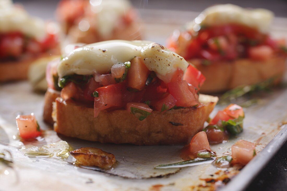 Bruschetta with tomatoes and goat's cheese