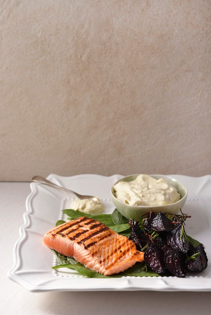 Salmon with beetroot and Gorgonzola sauce
