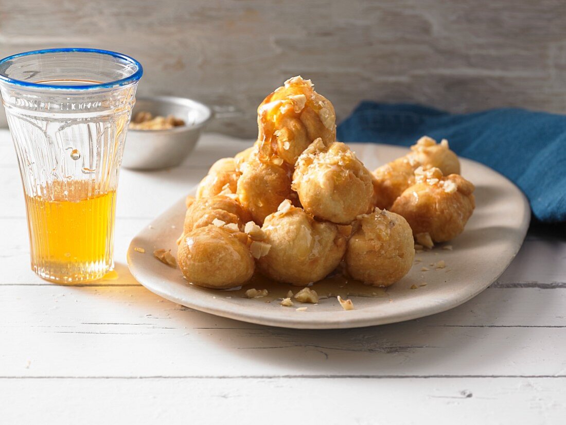 Loukoumades (Frittierte Hefebällchen, Griechenland)