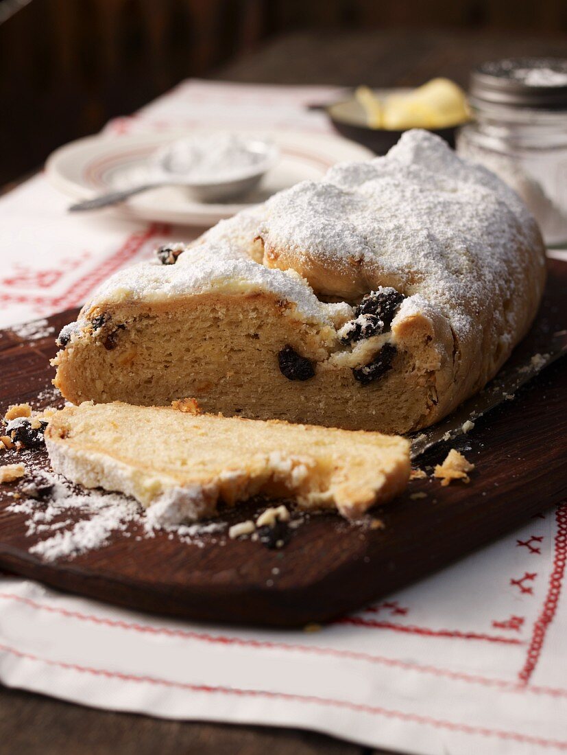 Sliced stollen