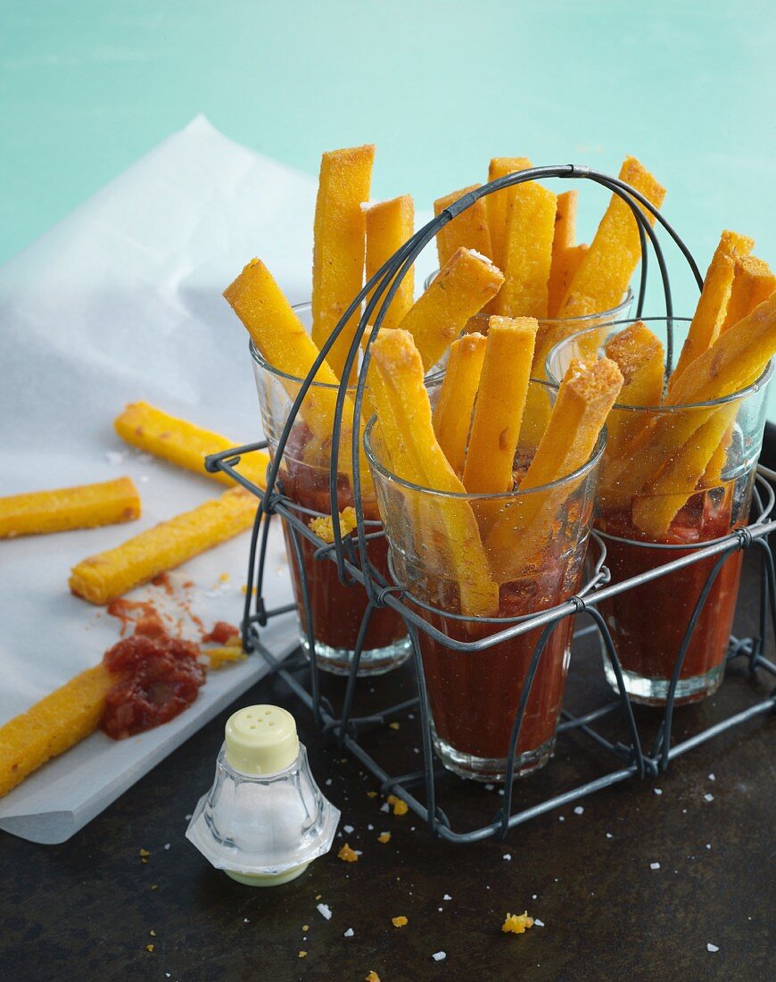 Polentapommes mit Tomatensauce